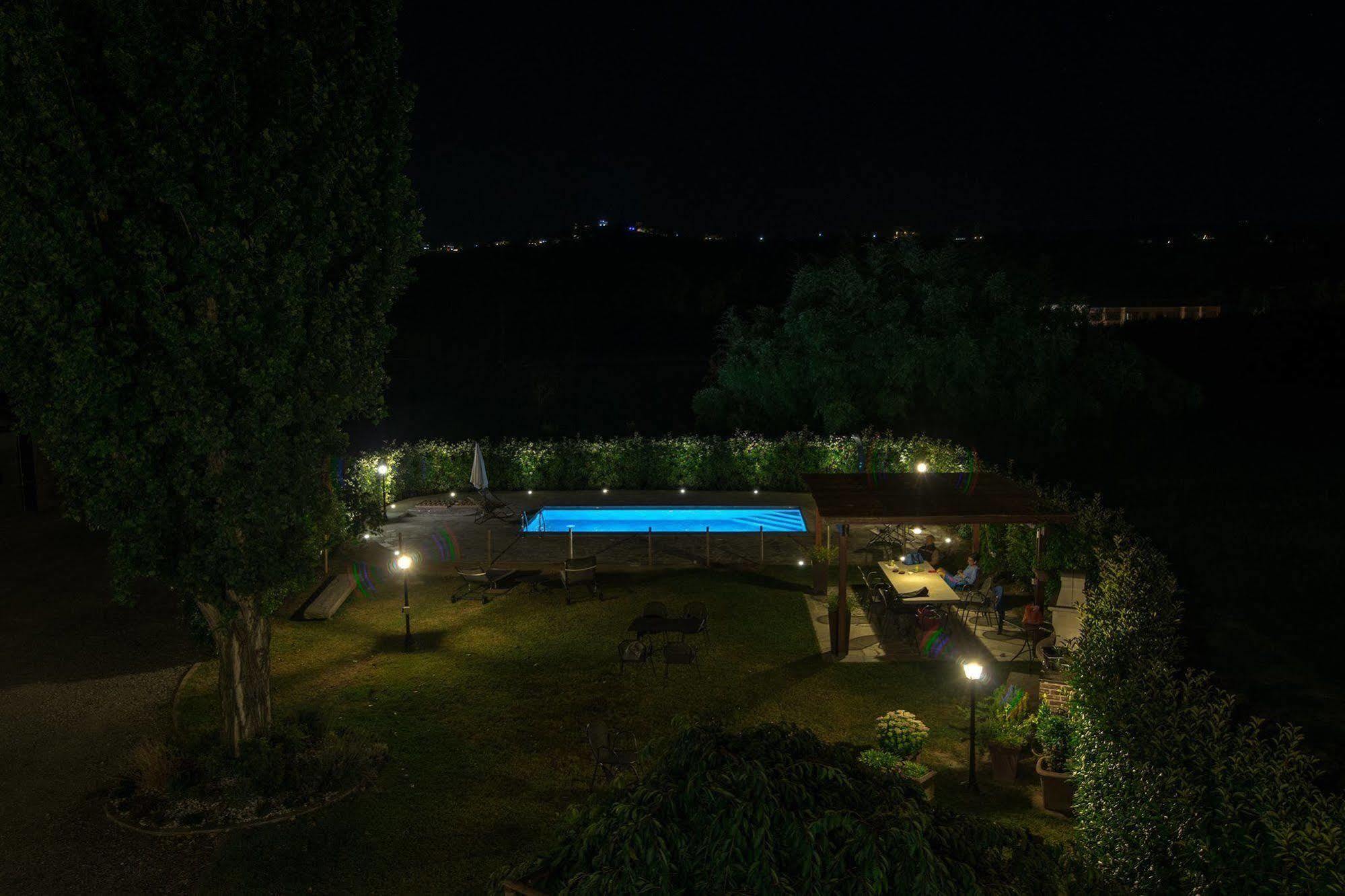 Cascina Rocca - Guest House Castiglione Falletto Extérieur photo